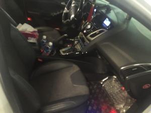 Bán Ford Focus 2.0L màu trắng sx 2014 xe đẹp