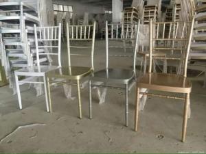 Bàn ghế nhà hàng sân vườn giá siêu rẻ .vui lòng liên hệ . 321.đường tch 10 phường