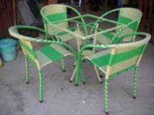 Cần thanh lý gấp bộ bàn ghế cà phê giá r
