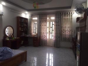 Nhà 3 Lầu, 5 Phòng Ngủ, Hẻm Hoàng Hoa Thám, Xe Hơi Vào Nhà.