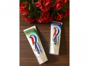 Kem đánh răng Aquafresh Triple Protection