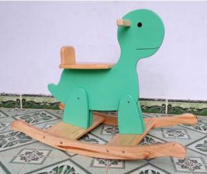 Bập bênh rùa được sản xuất tại Việt Nam
Chật liệu: gỗ thông
Màu sắc: như hình, nước sơn đảm bảo an toàn đối với sức khoẻ.
Kích thước: 80 x 37 x 57cm, ( D x R x C) cm
Độ tuổi: 1,5 - 5 tuổi
450k
