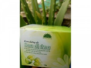 Kem dưỡng trắg da sau dị ứng phục hồi da