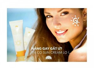 Kem chống nắng dưỡng trắng
