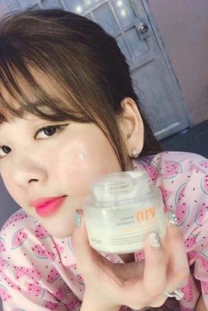Kem dưỡng trắng da mặt cao cấp V10 Skinaz Hàn Quốc cho làn da trắng sáng