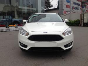 Ford Focus trend 2017 có xe giao ngay