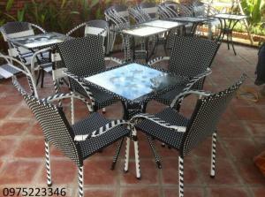 Thanh lý bàn ghế cafe giá tại xưởng..
