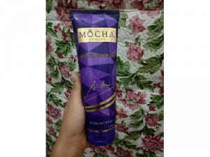 Sữa Tắm Muối Đá Của Mocha