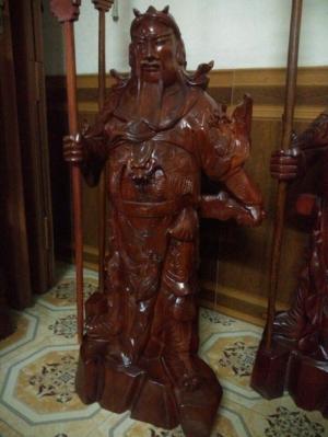 Tượng Quan Công Gỗ Xà Cừ