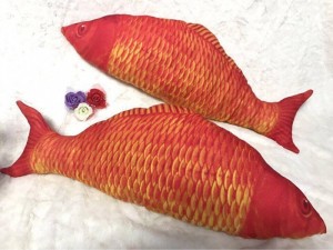 Gối ôm hình cá chép