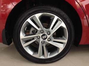 Bán xe Hyundai elantra 1.6AT, hổ trợ khách hàng lên đến 90trieu