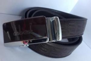 DNQS00001 Màu: nâu. Kích thước: 114 x 3,5 cm. Trọng lượng: 400 g