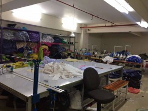 Khách quốc tế đặt may gia công số lượng lớn cùng May gia công Trang Trần