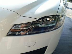 JAGUAR XF 2.5 đời 2017, mà trắng, tên tư nhân biển Hà Nội Tháng 4 năm 2017