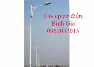 Cột đèn thép cần rời