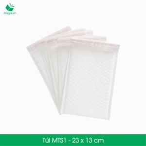 NGUYÊN LIỆ U ĐÓNG GÓI GIAO HÀNG CHUYỂN PHÁT NHANH COD
Sản phẩm: Túi giấy lót bong bóng khí (chống sốc) MTS1 - 23x13 cm
Đặc điểm: Dạng túi giấy kết hợp lót bong bóng khí ( màng xốp hơi ),tiện dụng,chỉ cần bỏ sản phẩm vào túi và quấn lại mà không cần phải cắt.
Thời gian xử lý đơn hàng nhanh hơn
Tiết kiệm thời gian, công sức hơn so với dạng cuộn và đóng gói vận chuyển phù hợp theo quy định của các hãng vận chuyển hàng trong nước và ngoài nước.
Kích thước sản phẩm: MTS1 - 23x13 cm
Hình thức: Dạng túi giấy lót bong bóng khí (chống sốc)
Danh mục: Sản phẩm chêm chèn chống va đập
Sản phẩm: Túi giấy lót bong bóng khí (màng xốp hơi , Bubble wrap)
Công năng: Bảo vệ trực tiếp sản phẩm, đặc thù các sản phẩm dễ vỡ, chêm chèn chống va đập. Khác với mút xốp,thùng carton công năng của màng xốp hơi chống va đập KHÔNG TRUYỀN LỰC, vì vậy khi bảo vệ bằng màng xốp hơi, túi giấy lót bóng khí (chống sốc) sẽ giúp cho sản phẩm được bảo vệ an toàn nhất so với chêm chèn bằng mút xốp