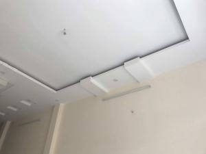 Bán nhà sổ hồng riêng. 1 trệt và 2 lầu, Đường oto vào tận nhà. Thuộc P tân tạo. Bình Tân. Giá 2,7 tỷ. Nhà mới xây đủ tiện nghi. Khu dân cư hiện hữu đông đúc.