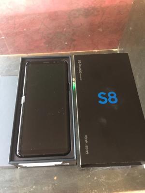 Cần bán 1 em Samsung S8 full box mới 100%
