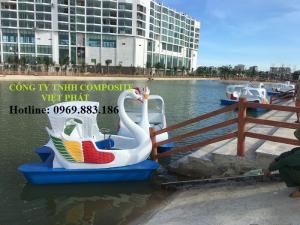 Thiên nga đạp nước: Tại FLC Sầm Sơn