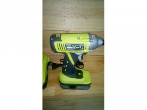 Máy bắn vít RYOBI. Máy đẹp giá tốt