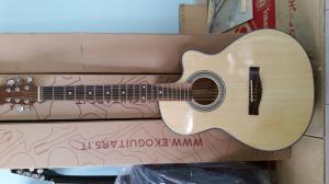 Đàn guitar sinh viên gỗ Hồng Đào giá rẻ