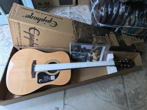 Đàn guitar EPIPHONE DR100 chính hãng Gibson