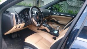 Định cư Mỹ cần bán Porsche Cayenne 2015 màu đen x