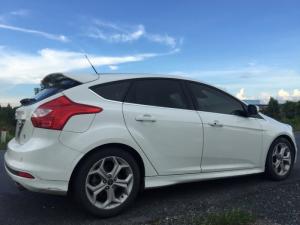 Ford Foccus 2.0L At 5D 2015 Trắng Phong Cách Đầy Mạnh Mẽ
