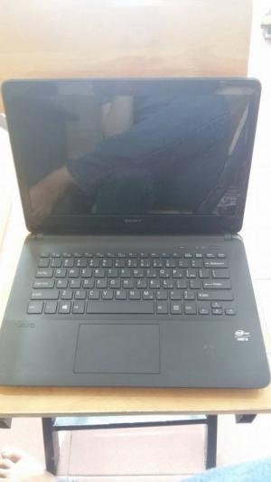 Sony S Series(đen) Intel Core i3 4 GB 500 GB