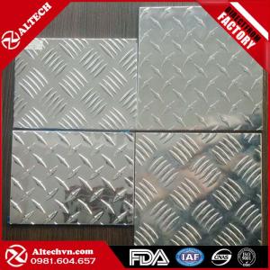 Nhôm chống trượt an toàn sử dụng
