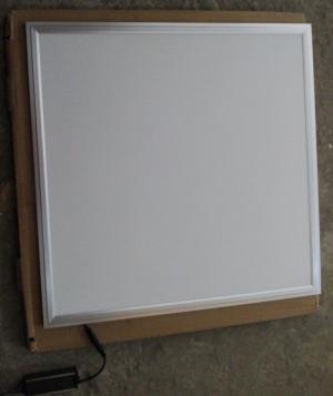 Máng đèn LED âm trần 600x600 mm chụp mica AT318MK