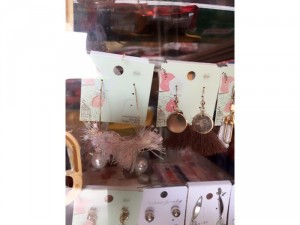 Bông tai dự tiệc