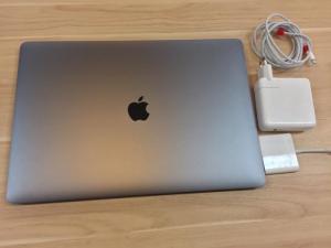 Macbook Pro Retina Touchbar 15 512GB, chính hãng FPT còn Bh 5th