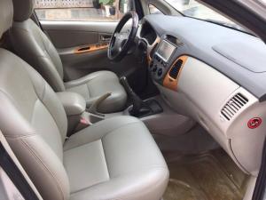 Muốn bán nhanh Toyota Innova 2011 mt màu bạc phiên bản G