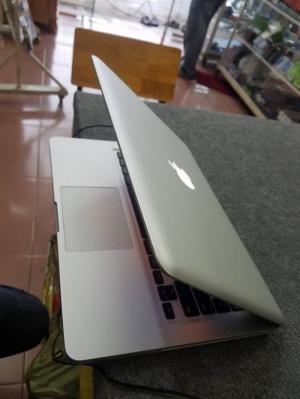 Apple Macbook Pro mid 2011 Core i5 4 GB 500 GB