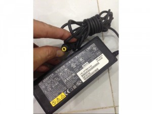 Sạc adapter 15v, 16v , 19v laptop hàng zin...