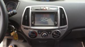 Có xe cần bán Hyundai I20 2013 tự động màu trắng thanh lịch