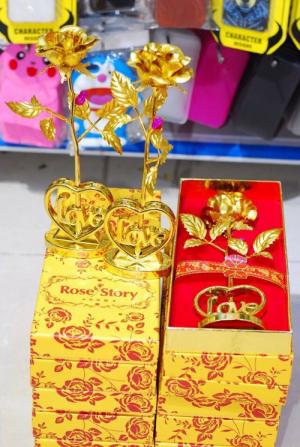 Hoa Hồng Mạ Vàng Love