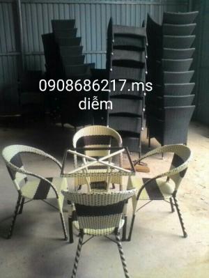 Cần thanh lý chọn bộ bàn ghế cafe giá siêu rẻ