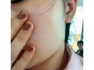 Nước hoa hồng linh hương