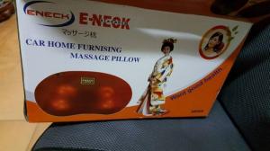 Gối massage Nhật Bản 6 bi hồng ngoại tự động đảo chiều