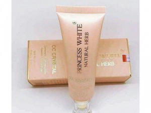 Kem CC Dưỡng trắng_Che khuyết điễm
