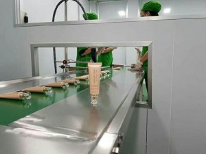 Kem CC Dưỡng trắng_Che khuyết điễm