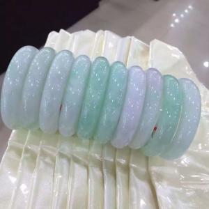 Vòng cẩm thạch