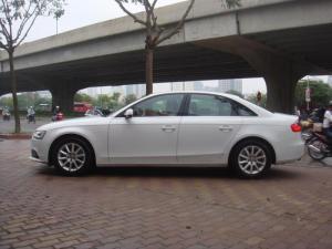Cần bán AUDI A4 sx 2014 TFSI tự động màu trắng zin đẹp một chủ từ đầu.