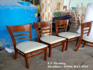Bàn ghế phòng ăn gồm 1 bàn chữ nhật và 04 ghế