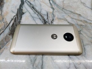 Motorola e4 màu gold