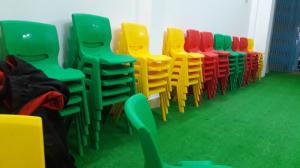 Ghế nhựa siêu rẻ dành cho các bé