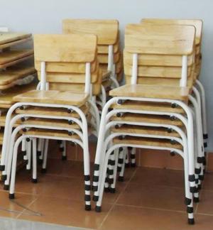 Ghế gỗ siêu rẻ dành cho các trường mầm non.