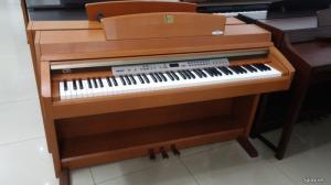 Bán đàn piano Yamaha CLP-240